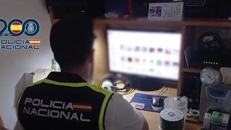 Macrooperación contra la pornografía infantil: 61 detenidos, entre ellos un profesor y un exmilitar