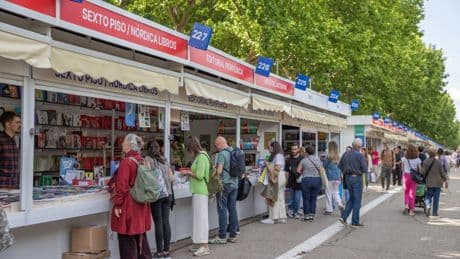 Cómo llegar a la Feria del Libro de Madrid en transporte público