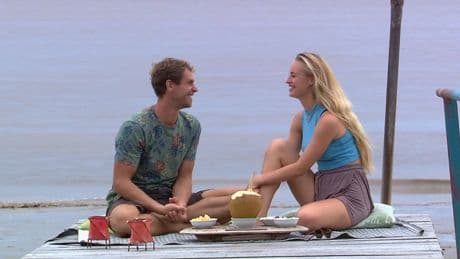 B&B vol liefde: mekkerende Dick wordt ’bij de ballen gegrepen’ en Renate in paniek om aangekomen JP-kilo’s