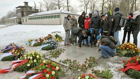 Erinnerungskultur: Schüler sollten zum Besuch von Gedenkstätten verpflichtet werden