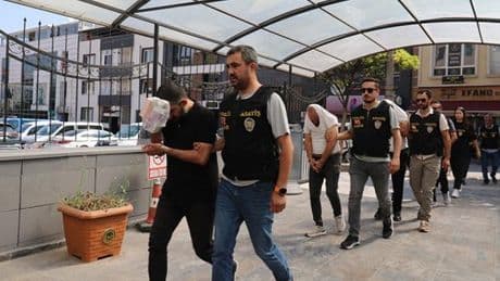 Dublör kullanarak 10 milyon TL'lik vurgun yaptılar: 5 tutuklama