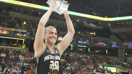 Sabrina Ionescu vuelve a reinar en el concurso de triples de la WNBA