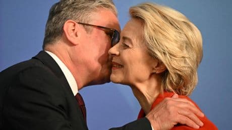Von der Leyen y Starmer buscan resetear relaciones tras el Brexit mientras dejan en el limbo la negociación sobre Gibraltar