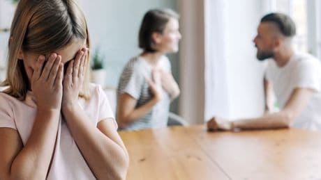 „Ein Oberarzt lebte nach der Trennung im möblierten Ein-Zimmer-Apartment von seinem Selbstbehalt“