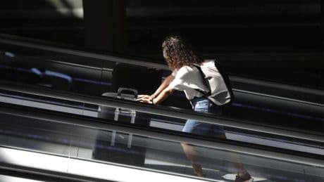 Aena dispara un 15% su beneficio por el 'boom' de los viajes