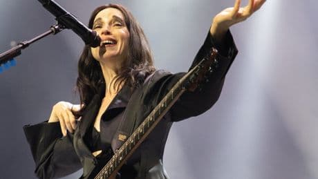 St Vincent live at Somerset House review: absurdity returns in full force