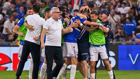 Sampdoria-Salernitana 2-0, i blucerchiati vincono l'andata dei playout di Serie B. Decisivi Meulensteen e Curto