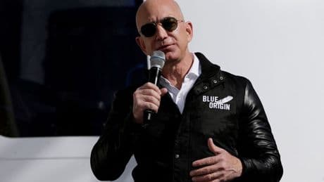 Bezos quiere comerle la tostada a Musk con su misma receta. Con un 'cybertruck' de 20.000$
