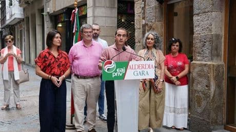 El PNV sitúa al PP al nivel de Vox y ve imposible cualquier pacto