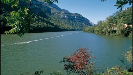 Descubre 'los fiordos de Burgos': naturaleza pura y con turismo activo