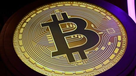 Erstmals seit Februar: Bitcoin steigt über 100.000 US-Dollar