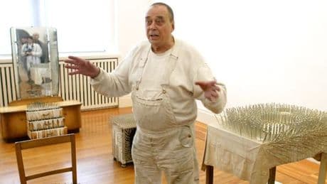 Günther Uecker, artiste allemand qui avait le clou pour marque de fabrique, est mort