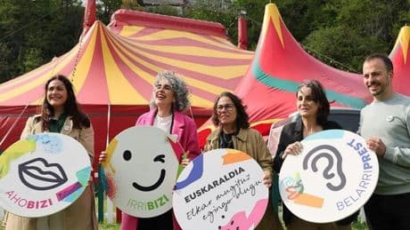 Euskaldun moduan armairutik ateratzeko aukera ederra