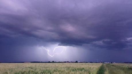 Wetter: Abschied mit Blitz und Donner: Hitzewelle geht zu Ende