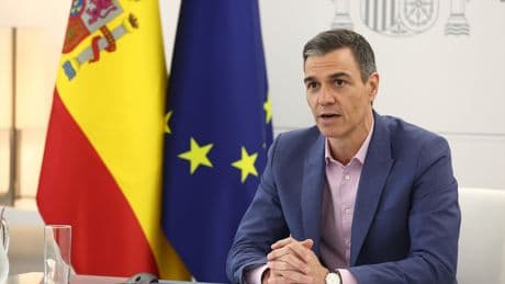 La &quot;diarrea legislativa&quot; nos cuesta más de 4.400 euros por hogar
