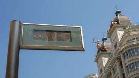 La ola de calor no afloja: el peor día llegará el domingo con máximas al límite en varias regiones