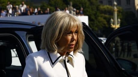 Brigitte Macron se pourvoit en cassation après la relaxe en appel de deux femmes qui avaient propagé une infox transphobe