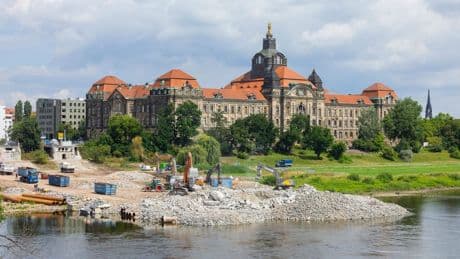 Dresden: Weltkriegsbombe an Carolabrücke gefunden
