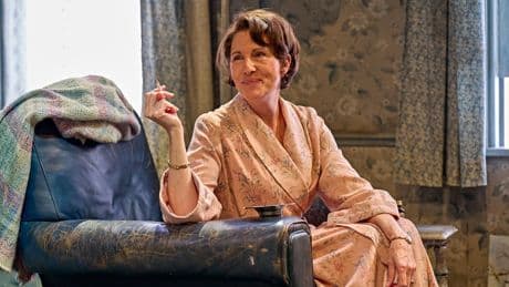 The Deep Blue Sea at Theatre Royal Haymarket review: Tamsin Greig is shatteringly good