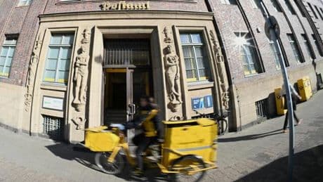 Relikte der Bundespost: Post und Telekom haben noch Tausende Beamte