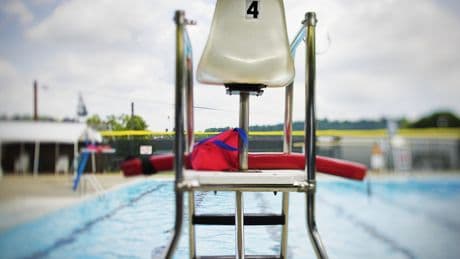 Freibäder in Not: Zu wenig Rettungsschwimmer, verkürzte Öffnungszeiten