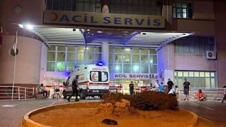 Baba ile 14 yaşındaki kızı vuruldu