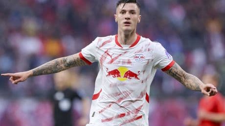 Manchester United 74 milyon sterlin teklif etti