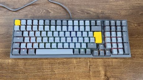 Fast Vollformat, aber so kompakt wie ein 75%-Keyboard: Endorfy Celeris 1800 im Test