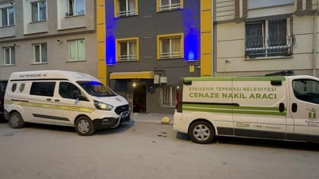Eskişehir'de korkunç son! Merdivenlerde ölü bulundu
