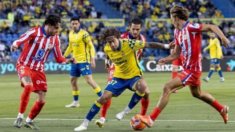 El Atlético de Madrid vuelve a las andadas: nueva derrota en el descuento ante Las Palmas para decir adiós a la pelea por La Liga