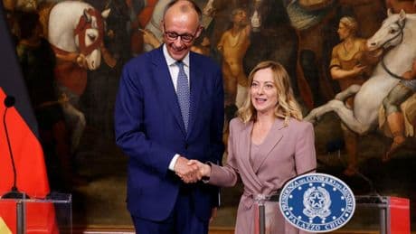 EU-Gipfel: Merz im Kreis von Melonis Hardlinern: Der Kanzler und Italiens Ministerpräsidentin stärken ihre Partnerschaft
