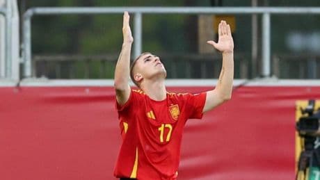Pablo García, un 'one men club' que debutó con España junto a Lamine Yamal