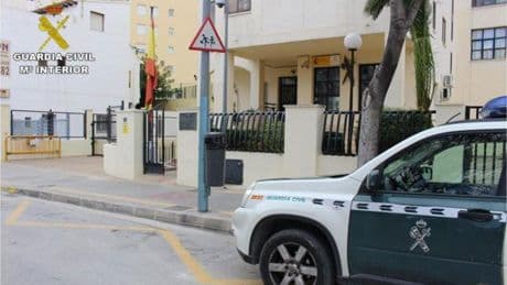 Muere una niña de 4 años que cayó desde el balcón de un quinto piso en Calpe