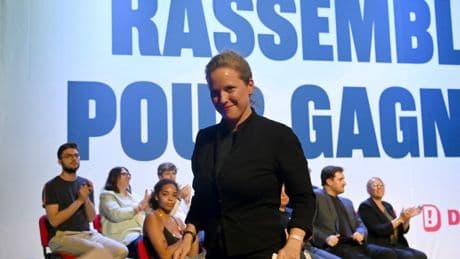 « Tout mettre en œuvre pour gagner » : à Châteaudun, François Ruffin, Lucie Castets et Clémentine Autain appellent à l’unité