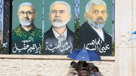 Iran, dai pasdaran agli scienziati: decapitata la linea di comando