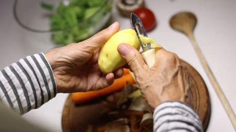 Neue Studie: Deutsche verbringen im Schnitt 10 Stunden am Tag mit Sitzen