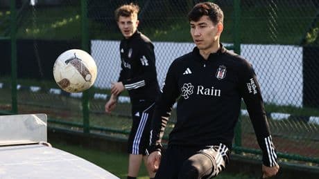 Zaynutdinov'dan, Beşiktaş'a duygusal veda: "Beşiktaş sonsuza kadar kalbimin bir parçası olarak kalacak"