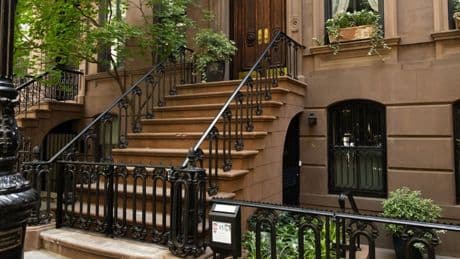 Carries Apartment in "Sex and the City": Hausbesitzer kämpfen gegen Touristen-Chaos