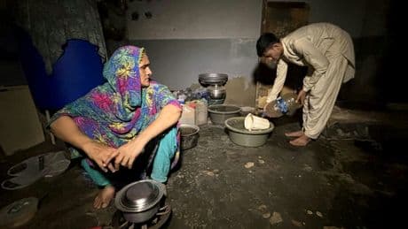 Pakistan : des millions de sans-papiers privés de droits fondamentaux dans leur propre pays