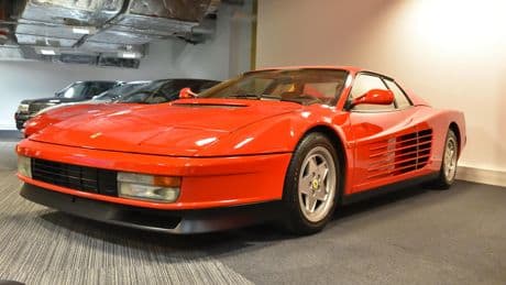 Il achète une Ferrari Testarossa censée être en parfait état, il découvre 70.000 euros de réparations