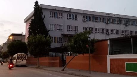 Okullar yetersiz, öğrenciler istedikleri eğitimi alamıyor