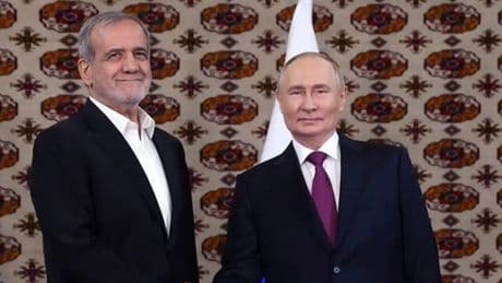 Putin ve Pezeşkiyan 'nükleer programı' görüştü