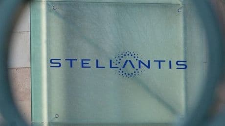 Stellantis è crisi senza fine: perde 2,3 miliardi nei primi sei mesi dell’anno