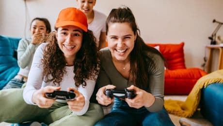 Por primera vez hay más mujeres que hombres jugando a videojuegos en España
