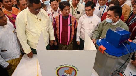 Junta van Myanmar kondigt verkiezingen aan ondanks oorlog