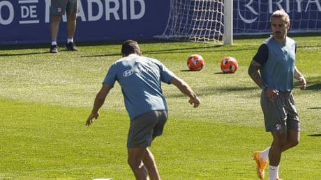 El Atlético, al césped menos de 12 horas después de ganar al Rayo