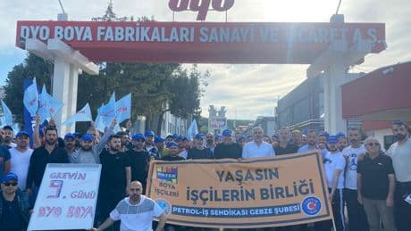 Betek Boya işçileri grevdeki DYO işçilerini ziyaret etti
