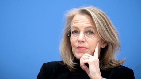 Julia Jäkel im Gespräch: „Jeder weiß, etwas muss anders werden – aber was genau?“