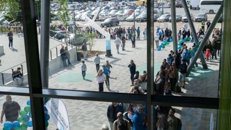 Main Bad Bornheim: Frankfurts neues Flaggschiff für Sport und Spaß eröffnet