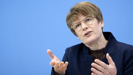 Porträt: Märchenerzählerin des Tages: Veronika Grimm